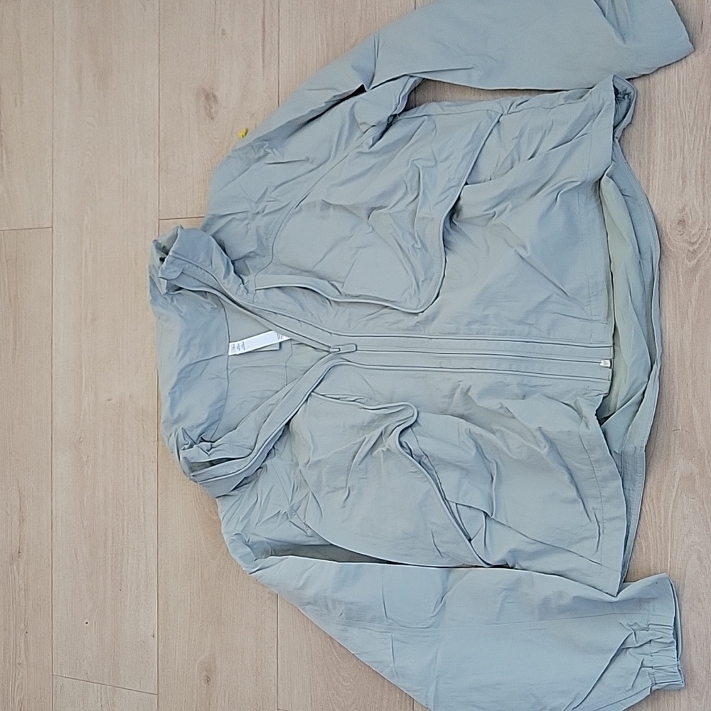 Lululemon jacket with hideaway hood
